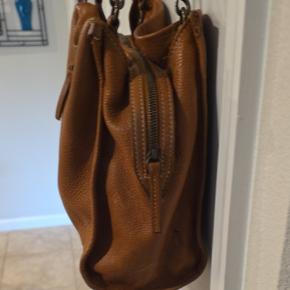 American Leather Co. Lenox Triple Entry Leather Sa - Picture 4 of 16